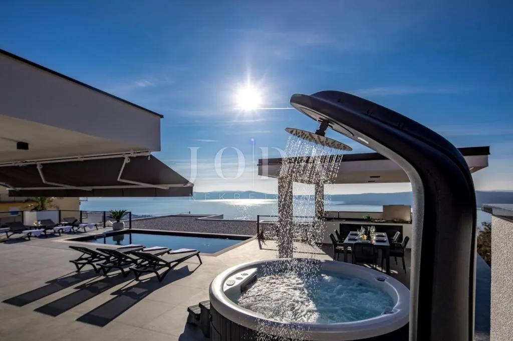 House - Crikvenica, 186m2