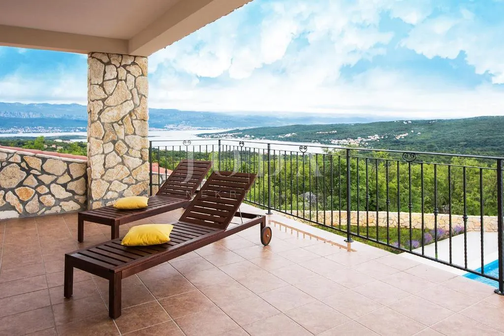 Kuća - Dobrinj, 250m2