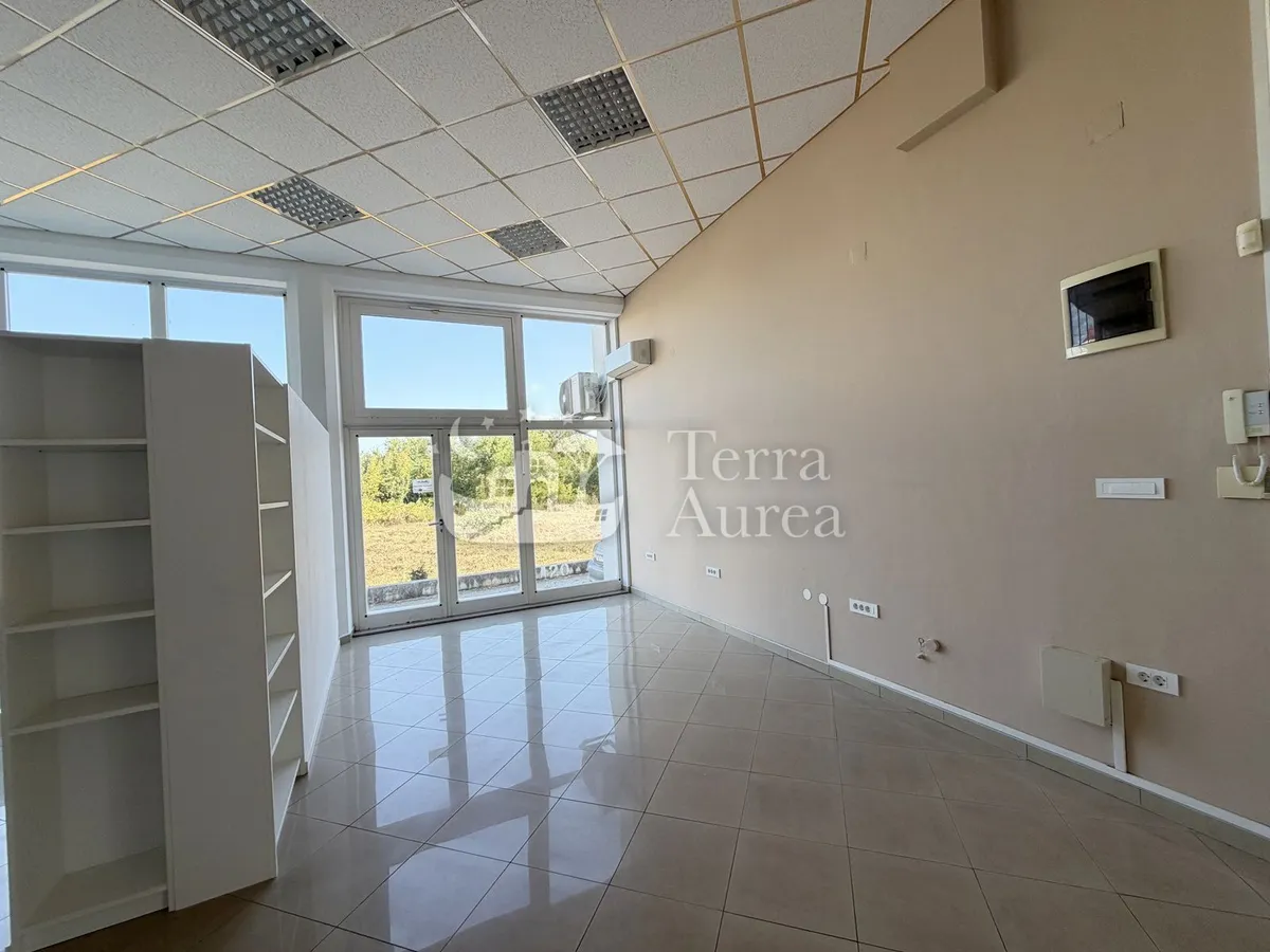Poslovni Prostor - Malinska-Dubašnica, 50m2