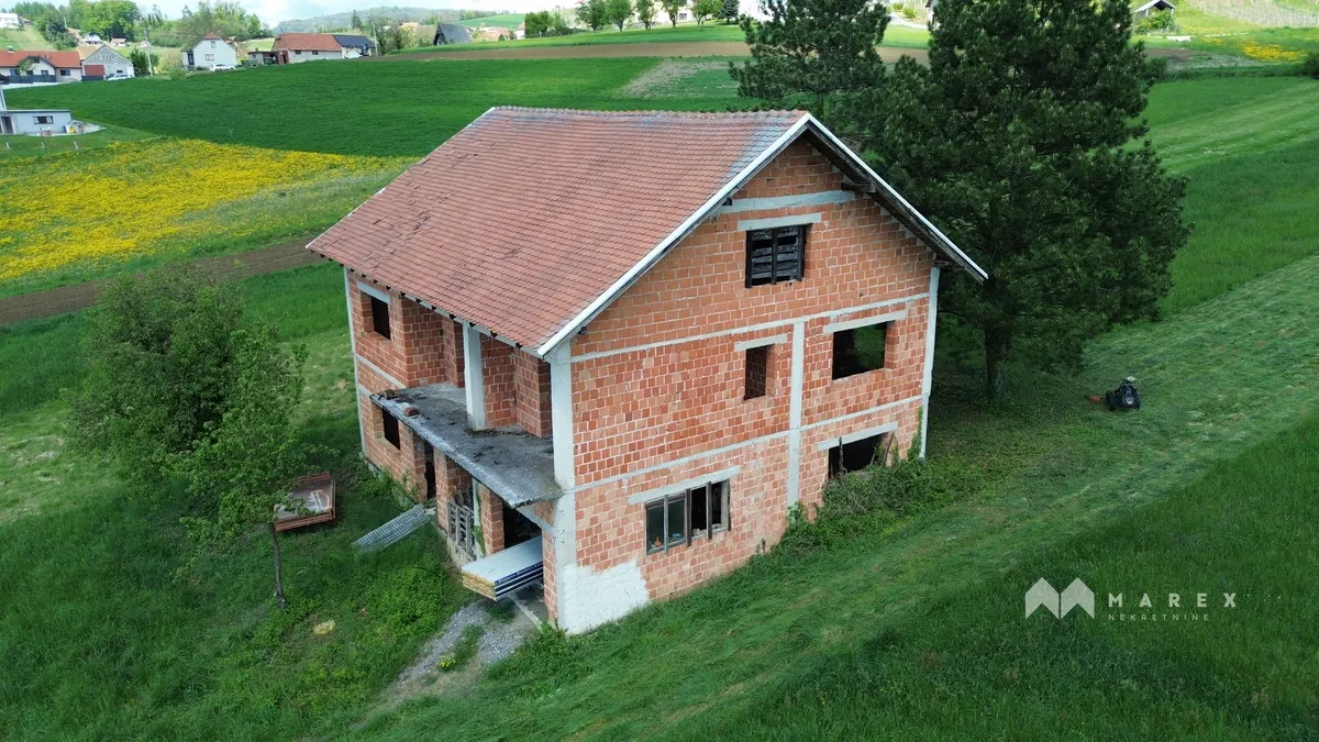 Kuća - Petrovsko, 300m2