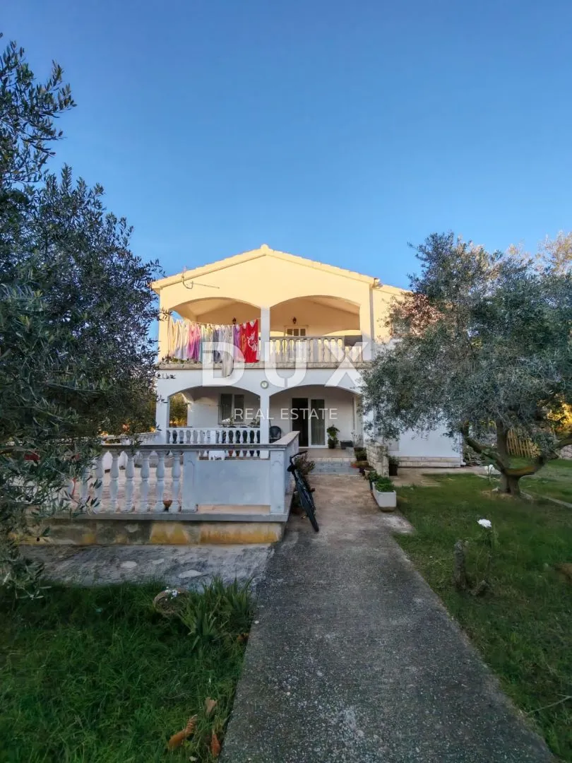 Kuća - Vrsi, 278m2
