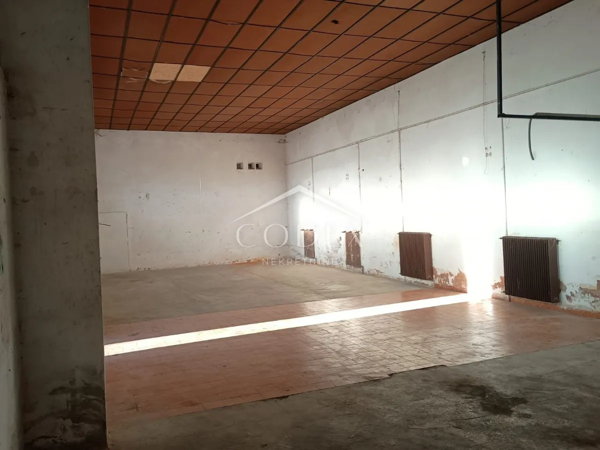 Poslovni Prostor - Kršan, 280m2