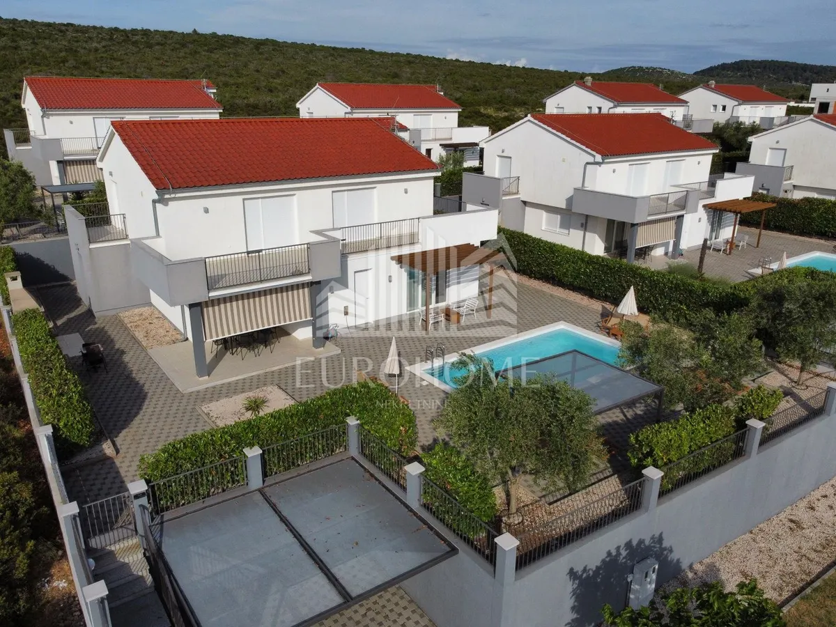 House - Sukošan, 251m2