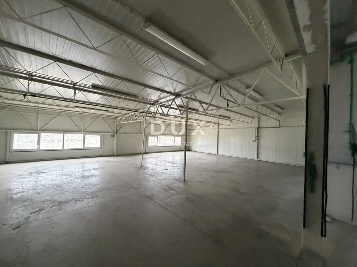 Poslovni Prostor - Zadar, 450m2