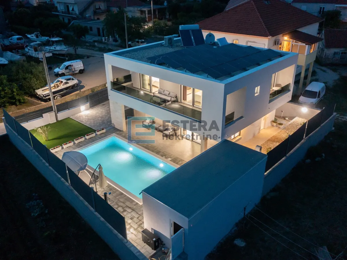 Kuća - Sukošan, 160m2