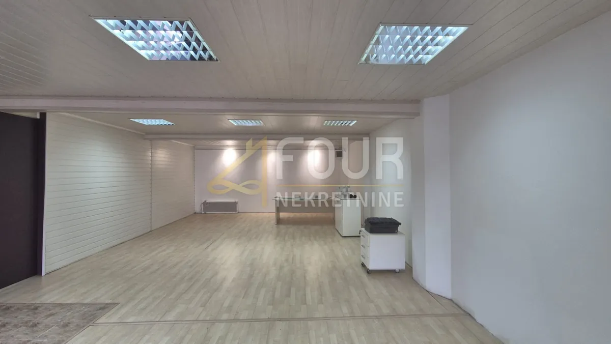 Poslovni Prostor - Rijeka, 105m2