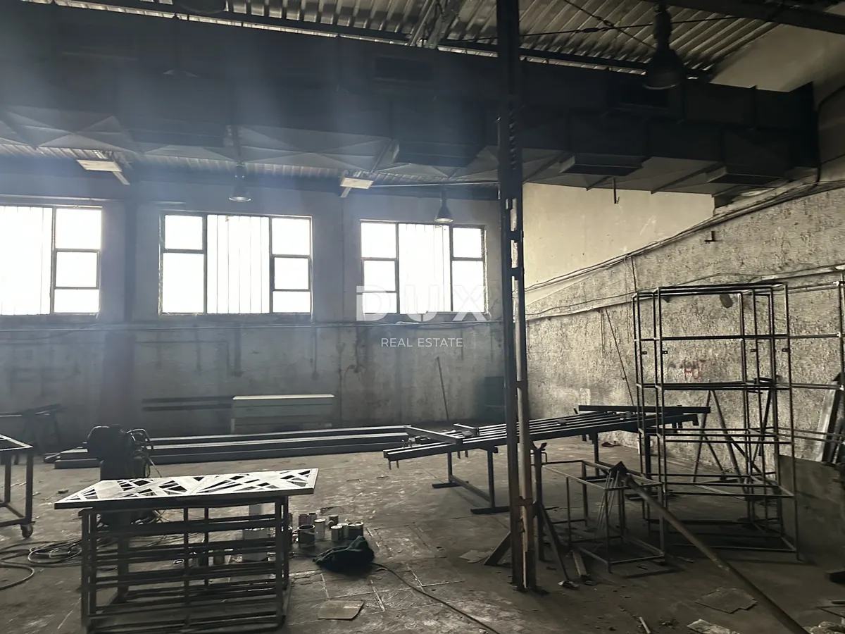 Poslovni Prostor - Zadar, 530m2