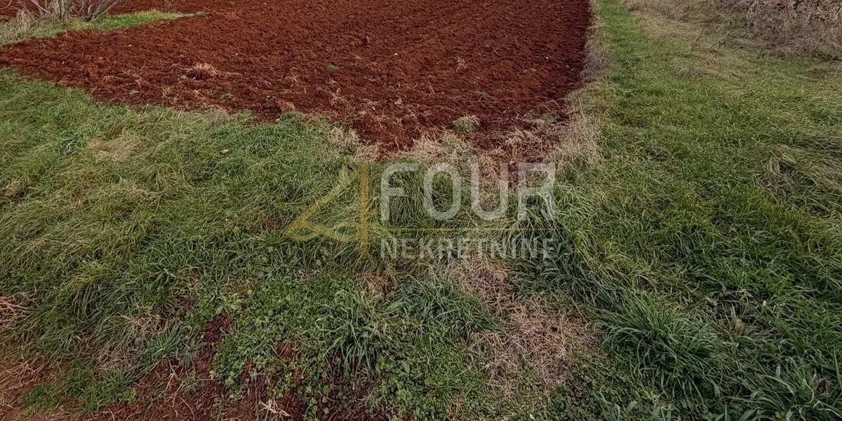 Zemljište - Kaštelir-Labinci, 1180m2