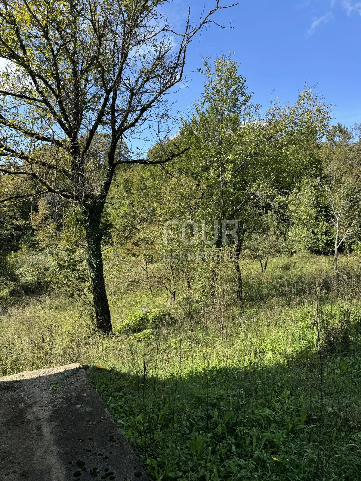 Kuća - Tounj, 200m2