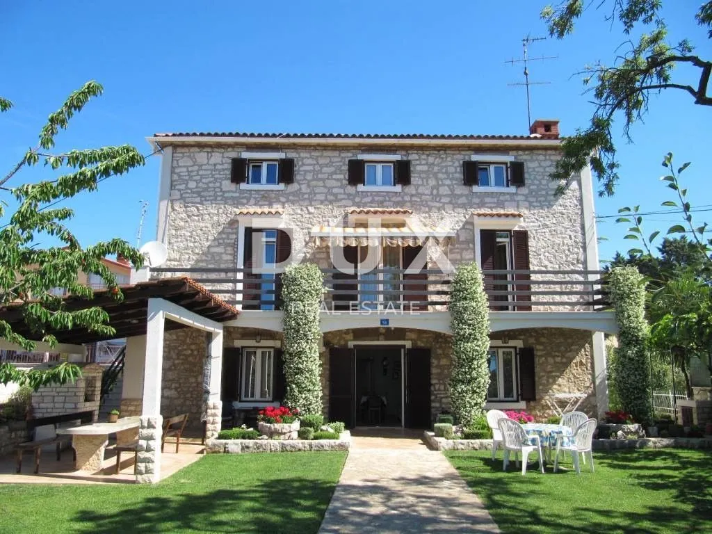 Kuća - Umag, 243m2