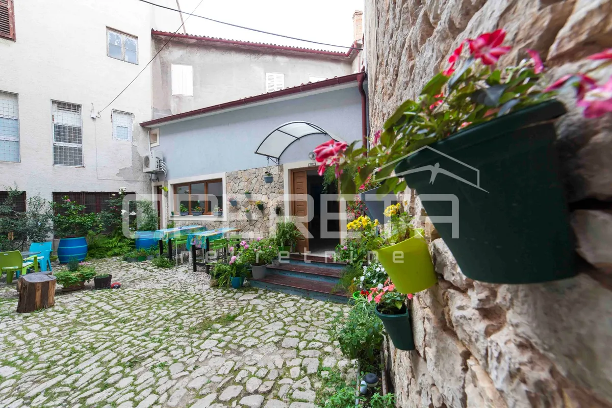 Poslovni Prostor - Kralja Zvonimira, Šibenik, Šibenik, 251m2