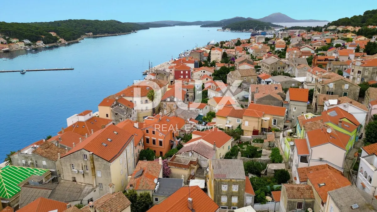 Kuća - Mali Lošinj, 250m2