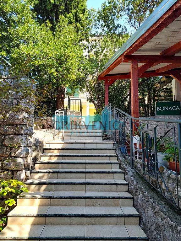 Poslovni Prostor - Crikvenica, 100m2