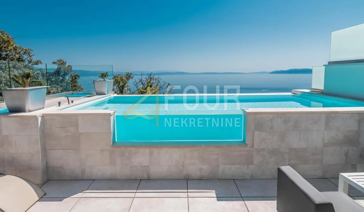 Stan - Opatija - Okolica, 210m2