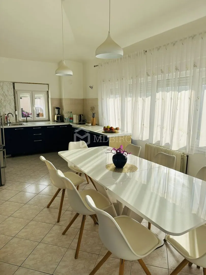 Kuća - Malinska-Dubašnica, 300m2