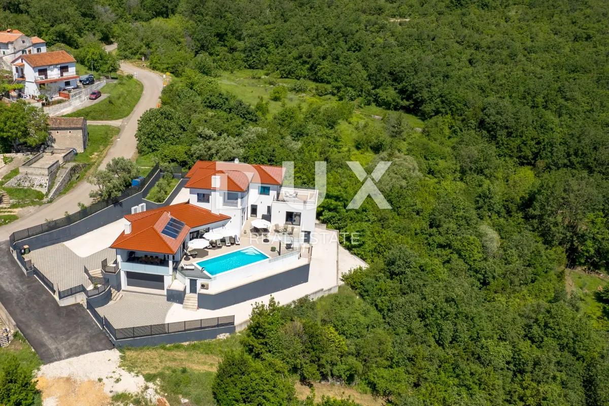 Kuća - Mošćenička Draga, 480m2