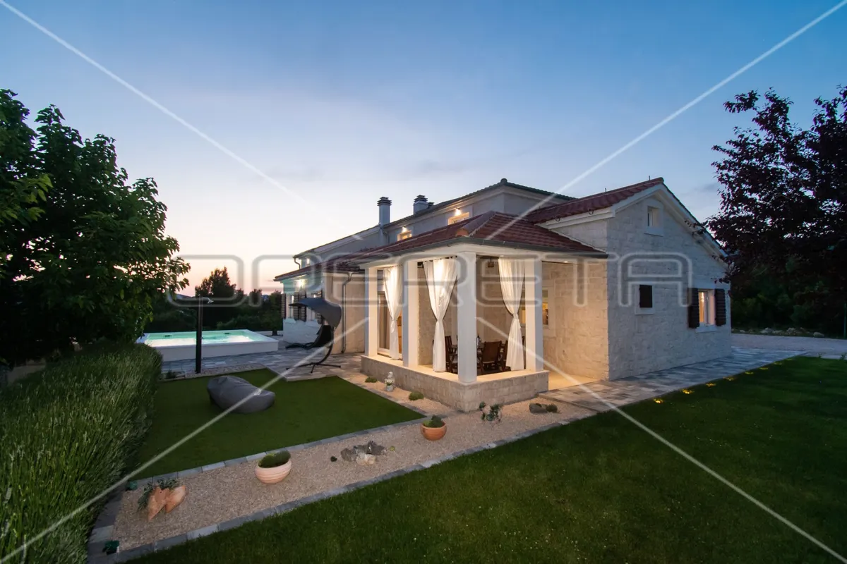 Kuća - Škugori, Šibenik okolica, Šibenik, 283m2