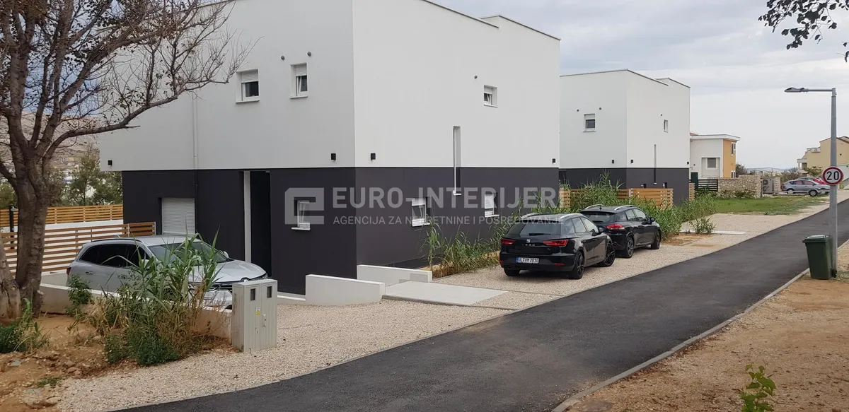 Land - Pag, 877m2