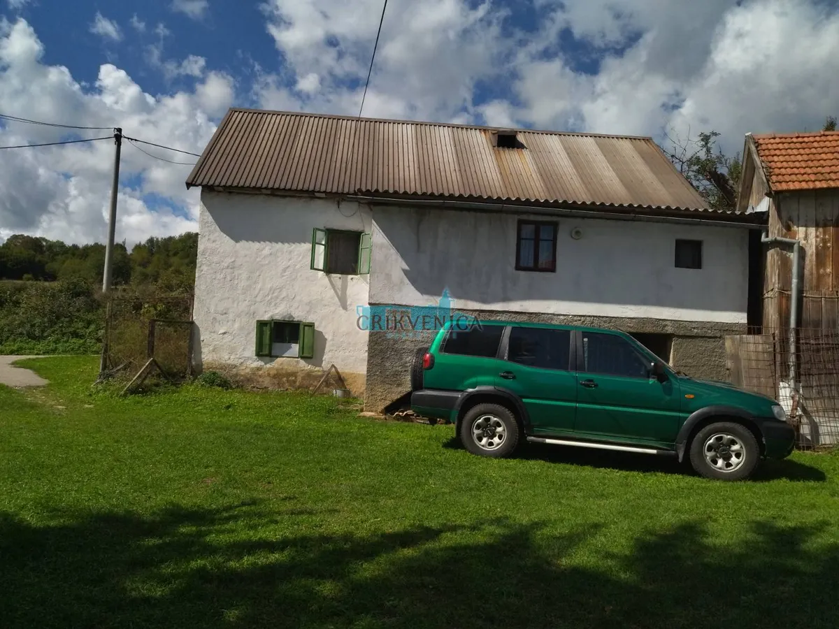 Kuća - Brinje, 100m2