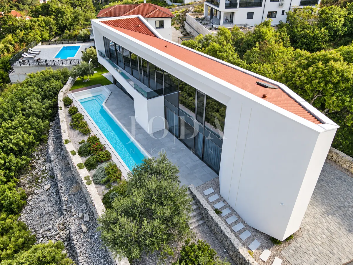 Kuća - Vrbnik, 260m2