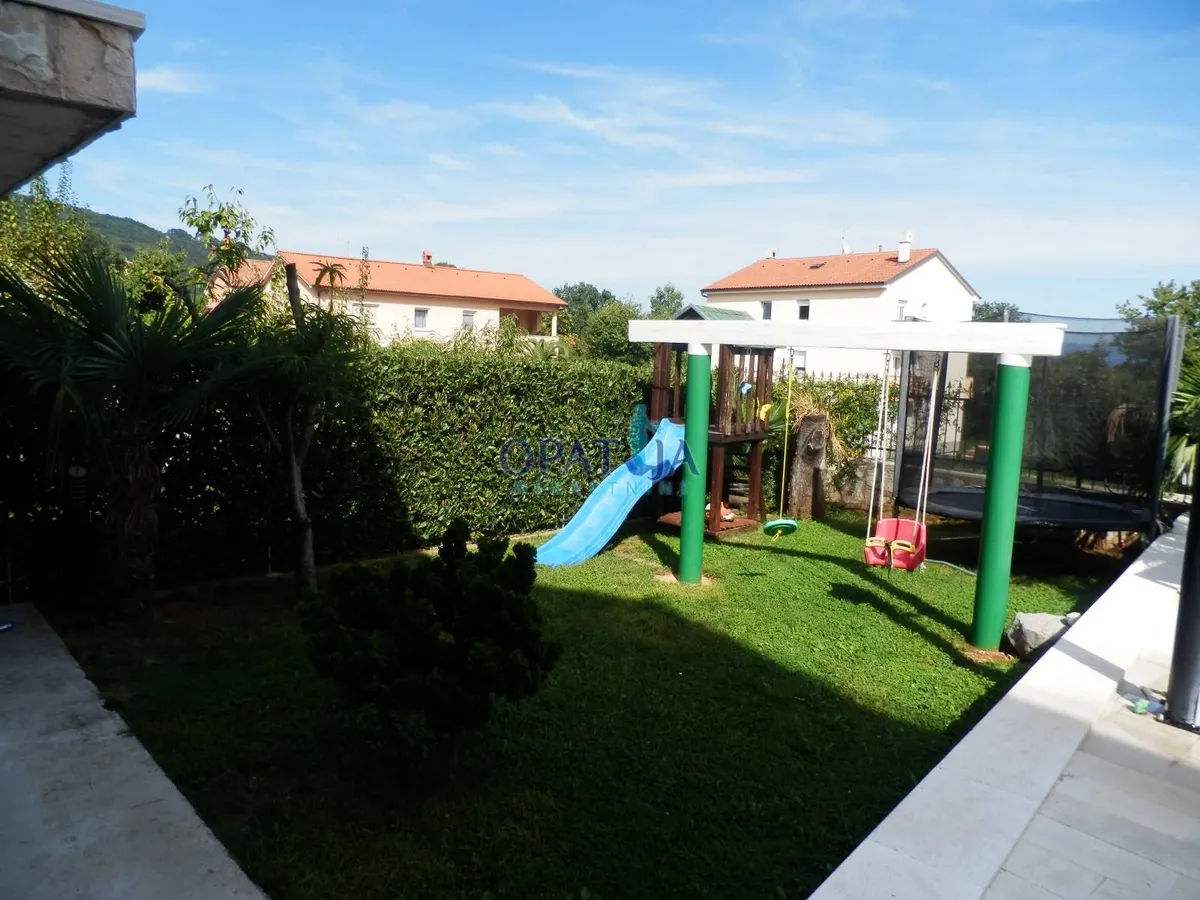 Kuća - Lovran, 540m2