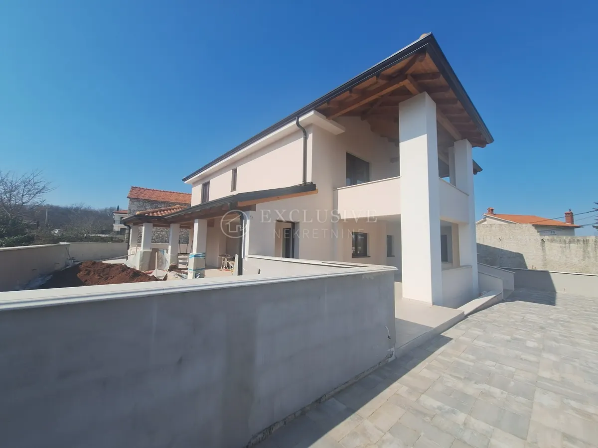 Kuća - Dobrinj, 250m2