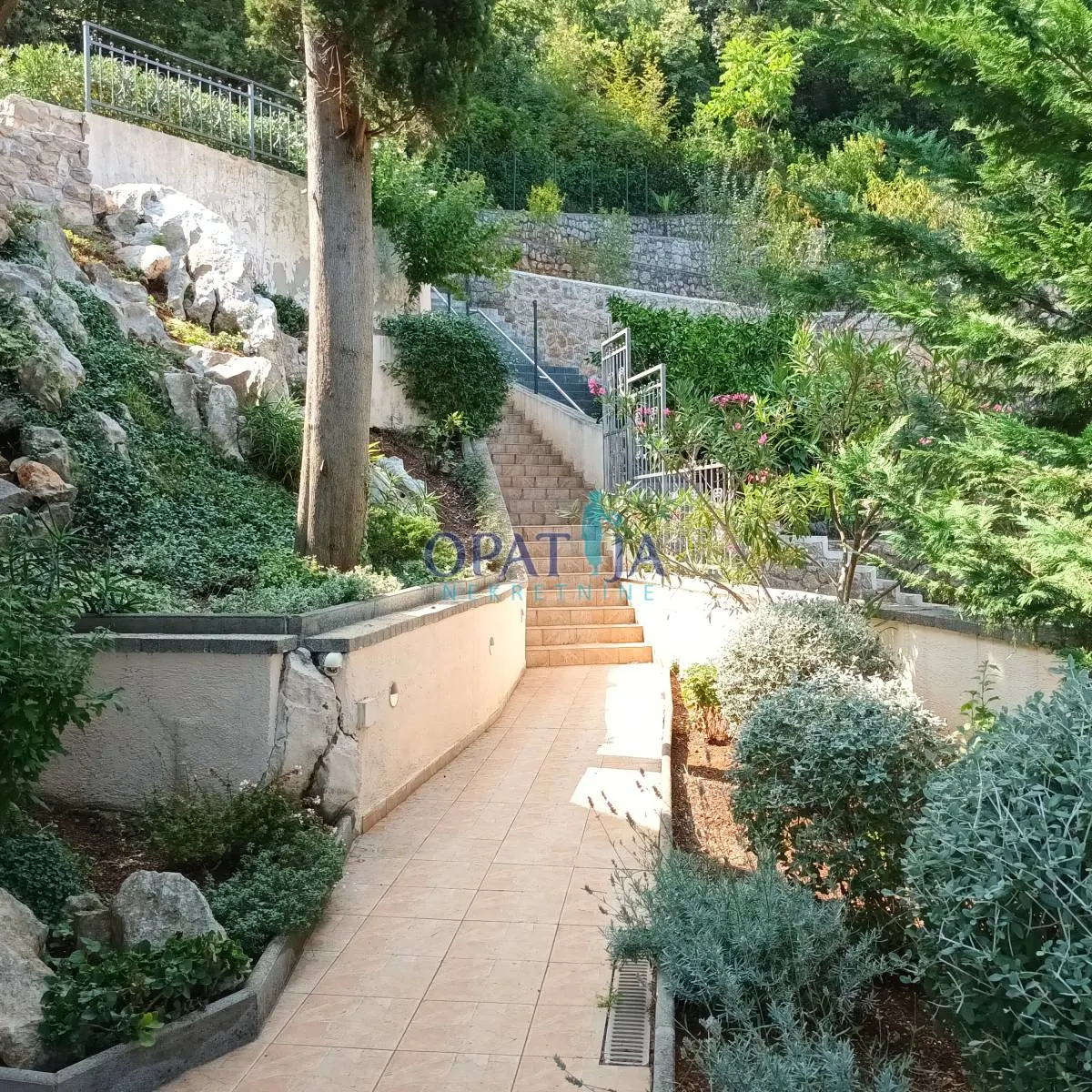 Kuća - Lovran, 170m2
