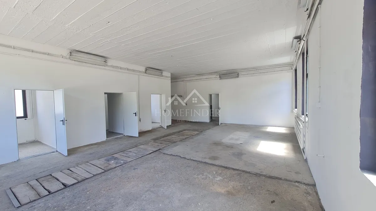 Commercial Space - Krapina - Okolica, 420m2