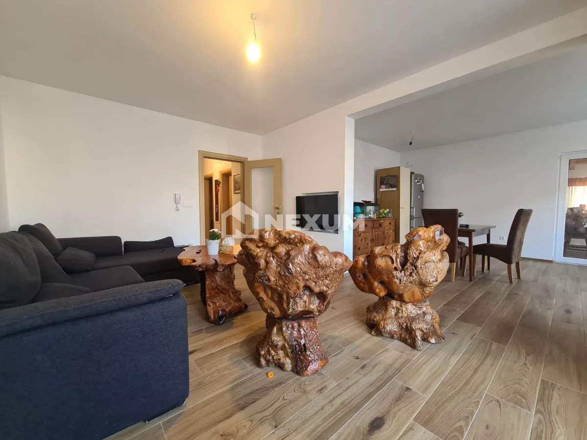 Stan - Okrug, 135m2