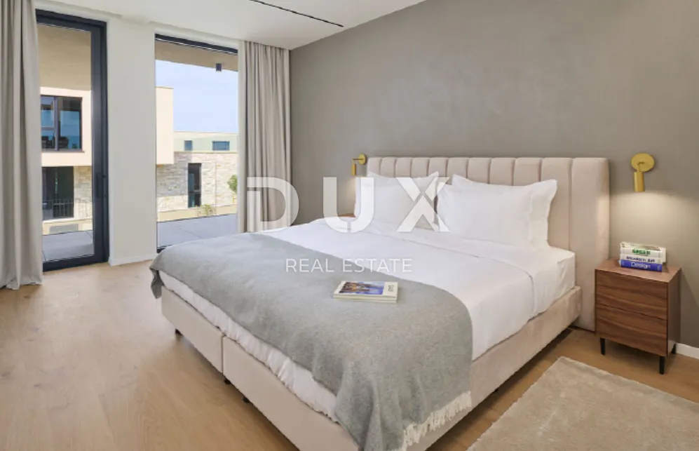 Kuća - Umag, 329.13m2