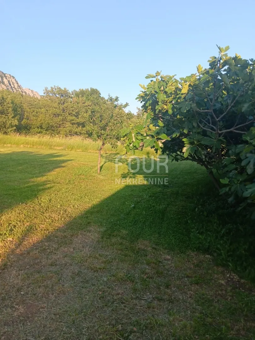 Zemljište - Vinodolska Općina, 700m2