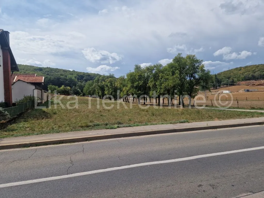 Land - Otočac, 1432m2