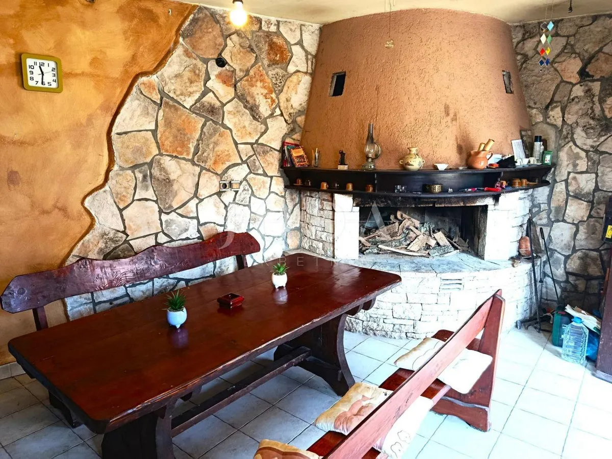 House - Svetvinčenat, 300m2