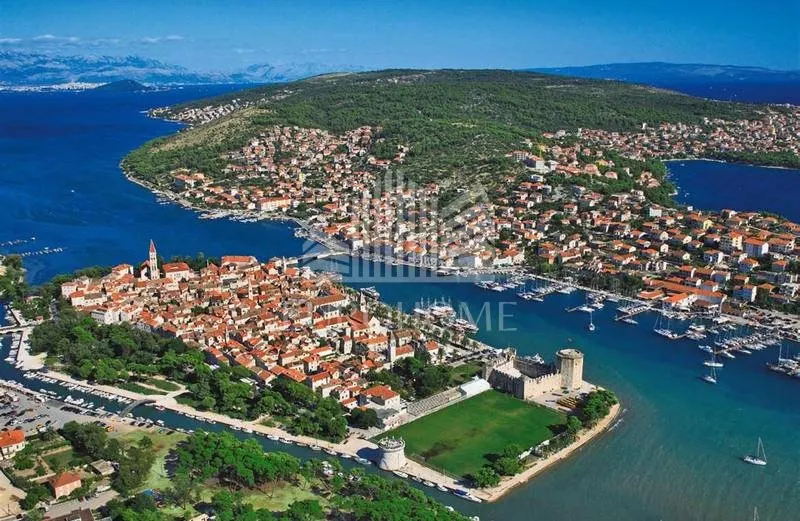 Zemljište - Trogir - Okolica, 835m2