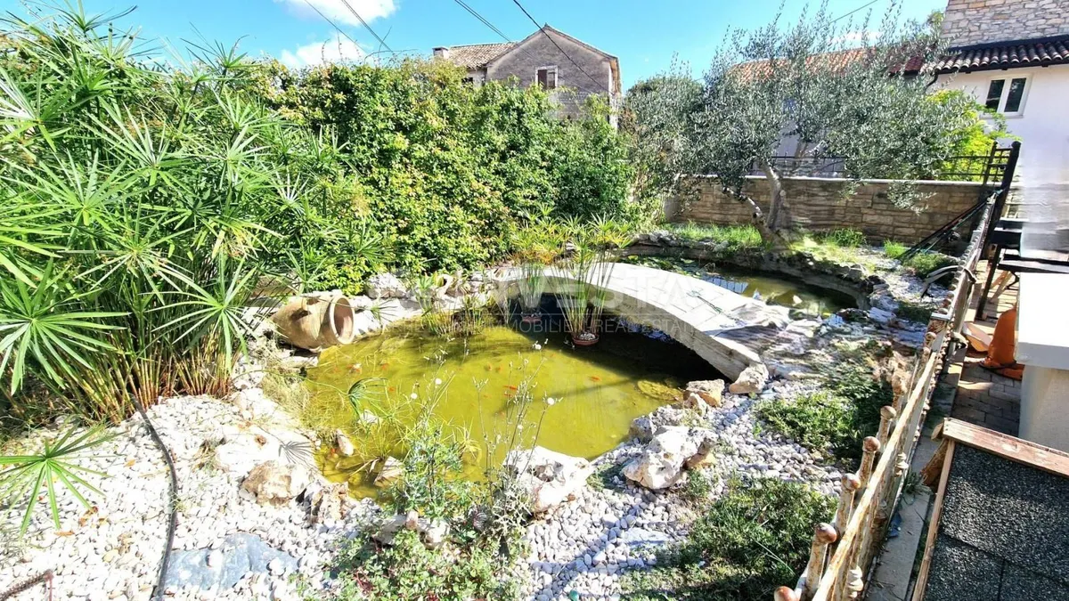 Kuća - Buje, 220m2