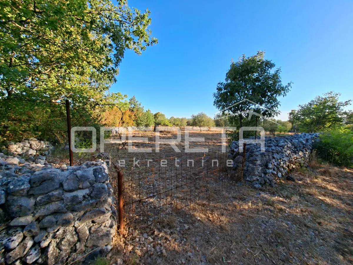 Zemljište - Sedramić, Drniš, Drniš, 2216m2