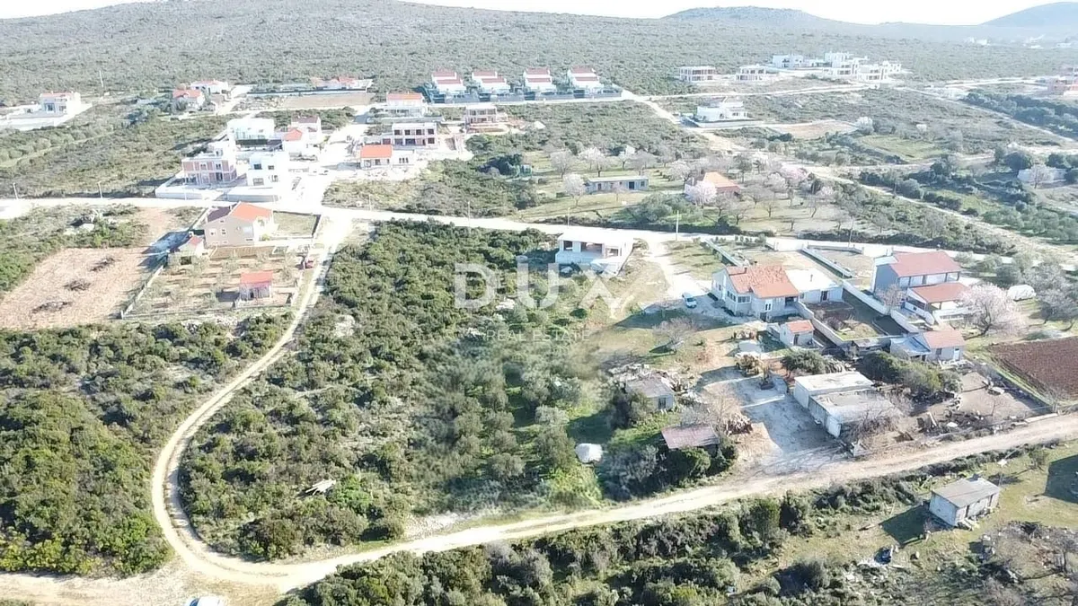 Zemljište - Sukošan, 1049m2