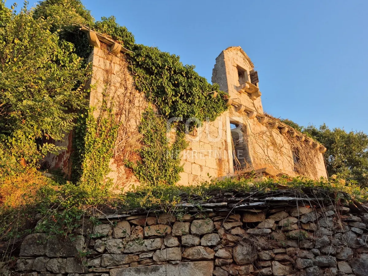 Kuća - Nerežišća, 180m2