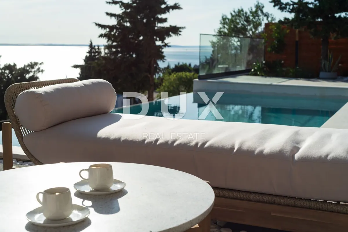 Kuća - Starigrad, 250m2