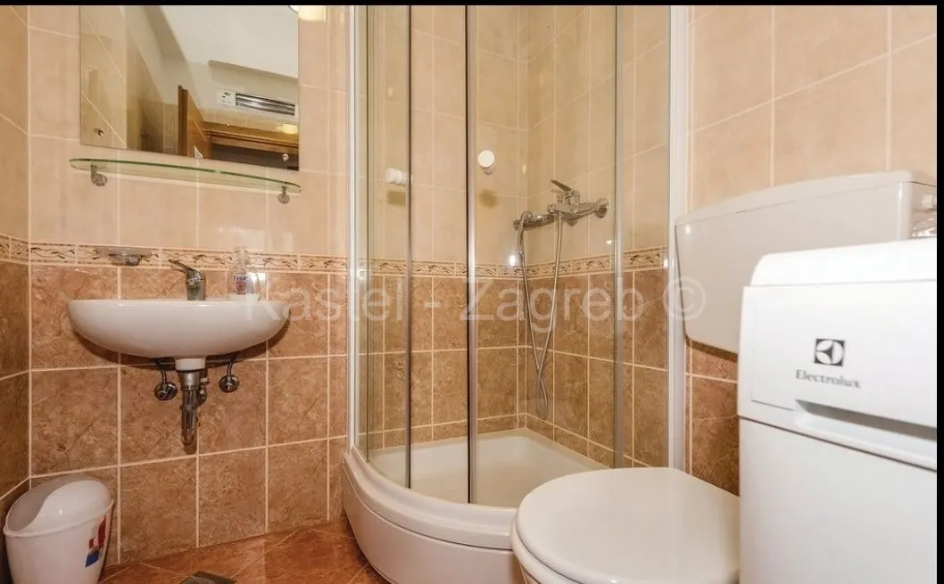 Poslovni Prostor - Šibenik - Okolica, 1000m2