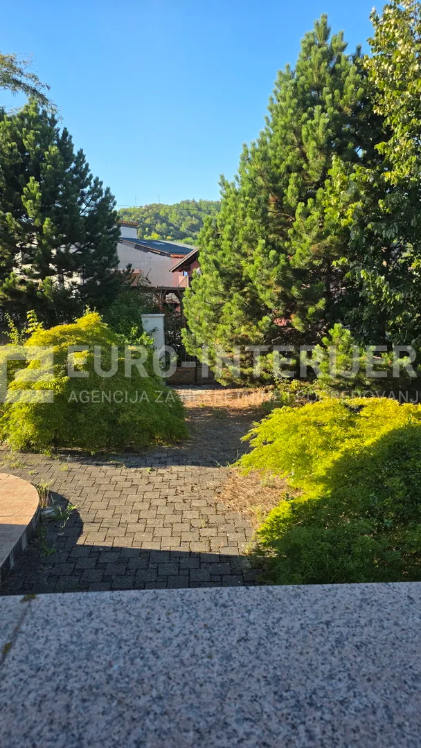 Poslovni Prostor - Podsused - Vrapče, 460m2