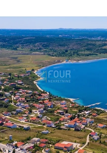 Zemljište - Ražanac, 1032m2