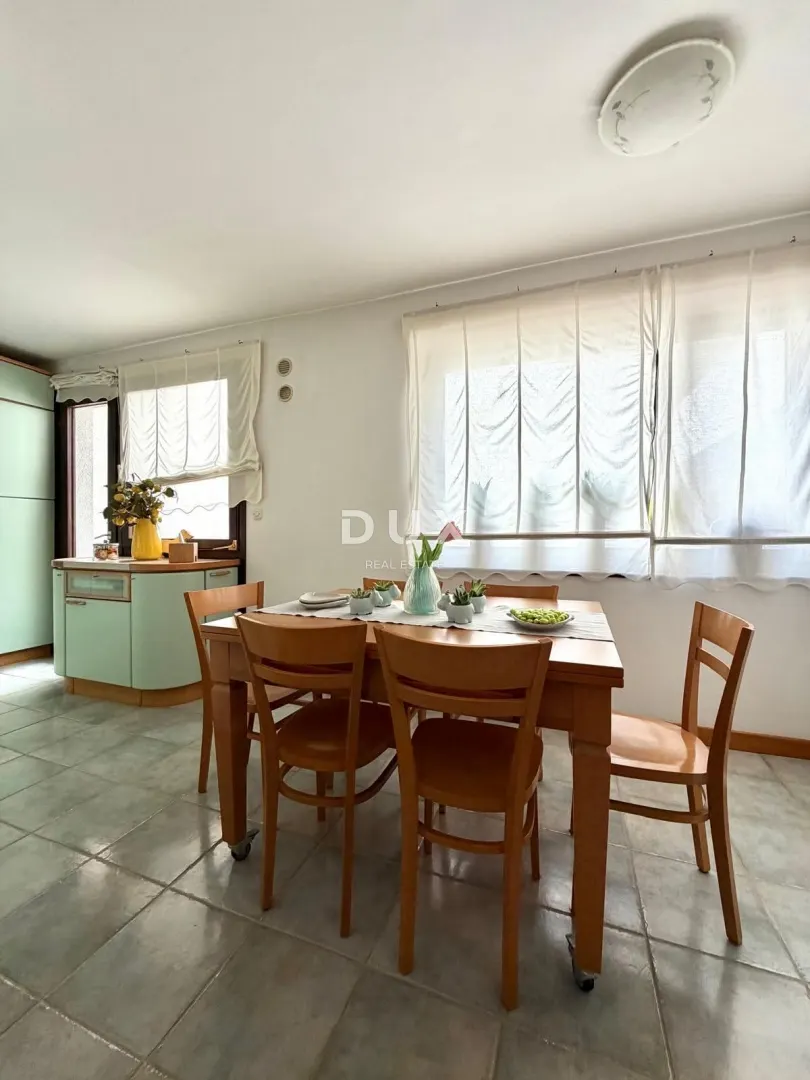 Stan - Biograd na Moru, 79m2