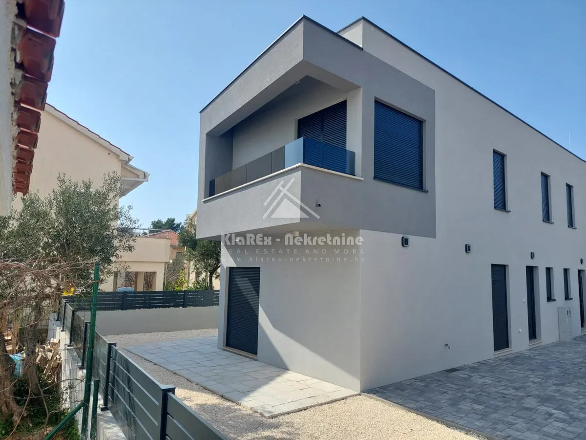 Kuća - Šibenik - Okolica, 99.71m2