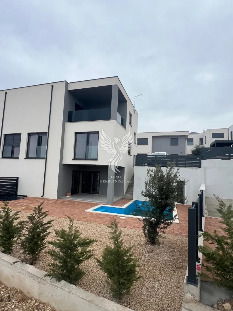 Kuća - Vodice, 165.1m2