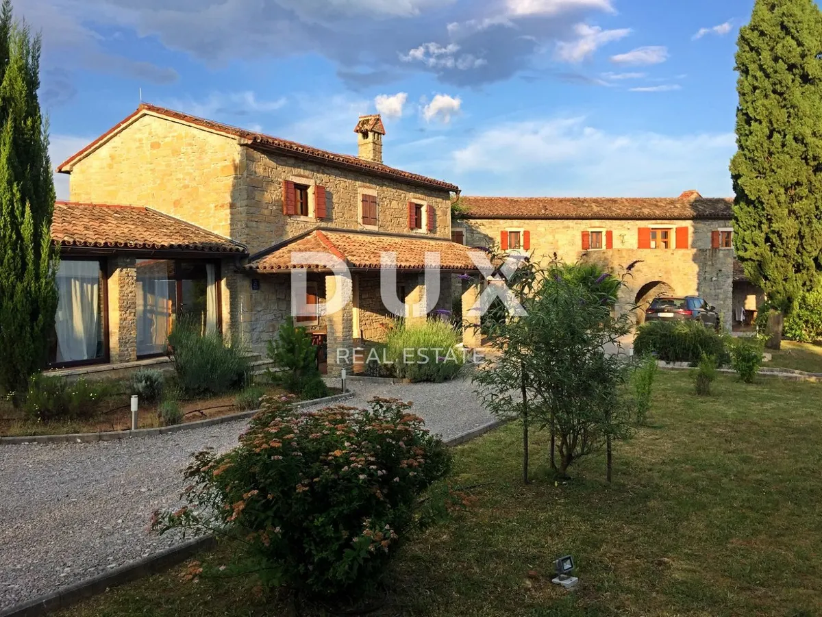 Kuća - Labin, 300m2