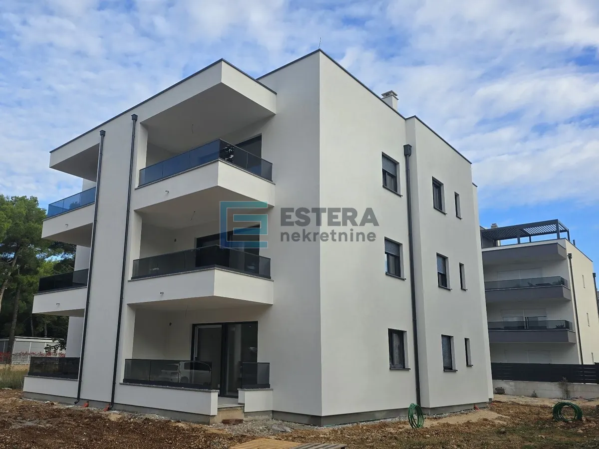 Stan - Pakoštane, 77m2