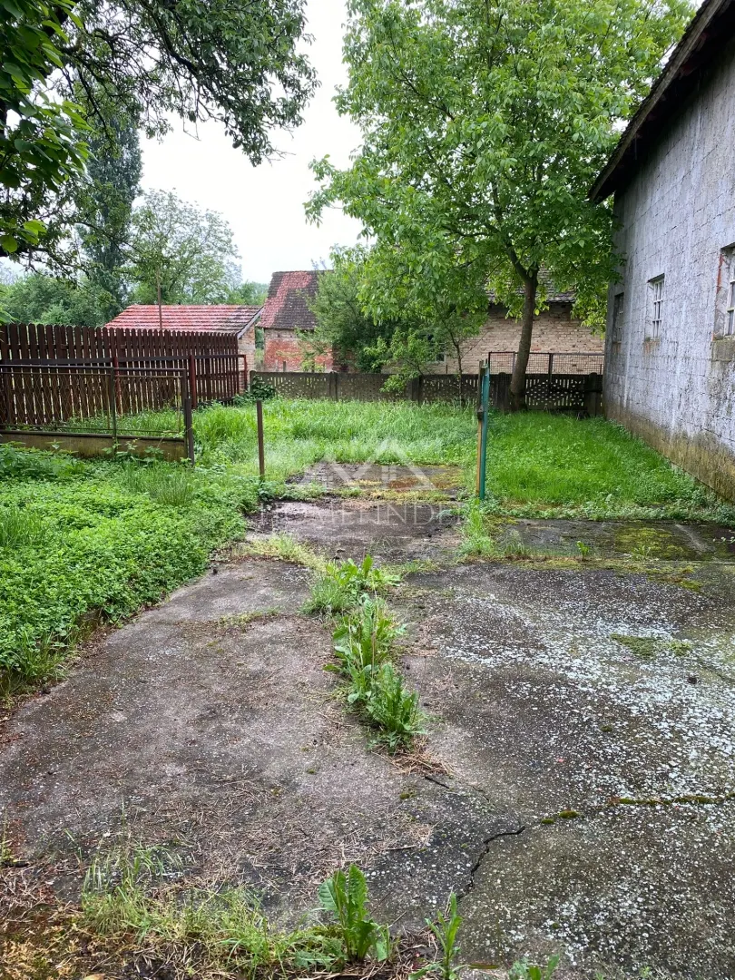 House - Ivanić-Grad - Okolica, 255m2