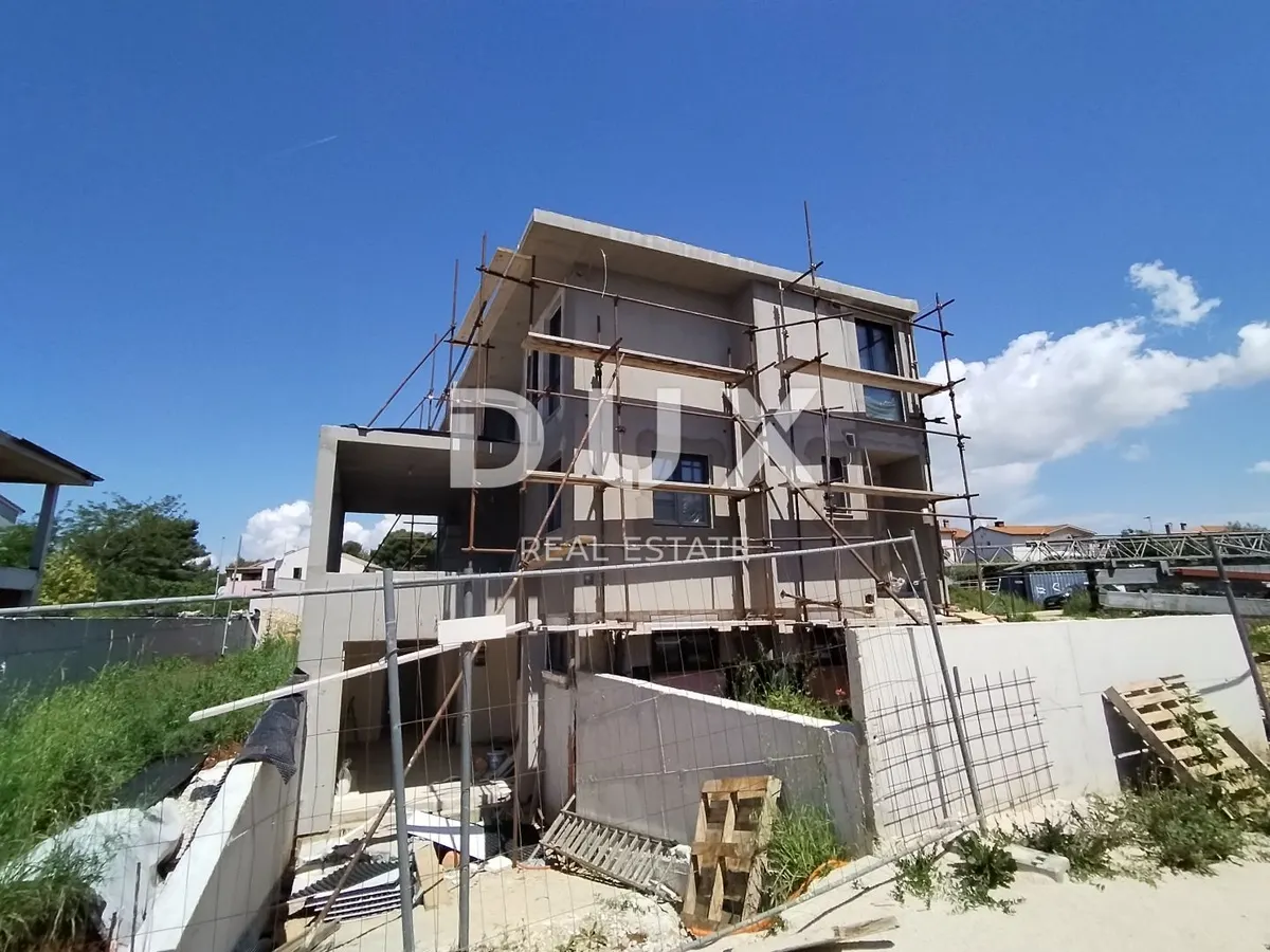 Kuća - Fažana, 330m2