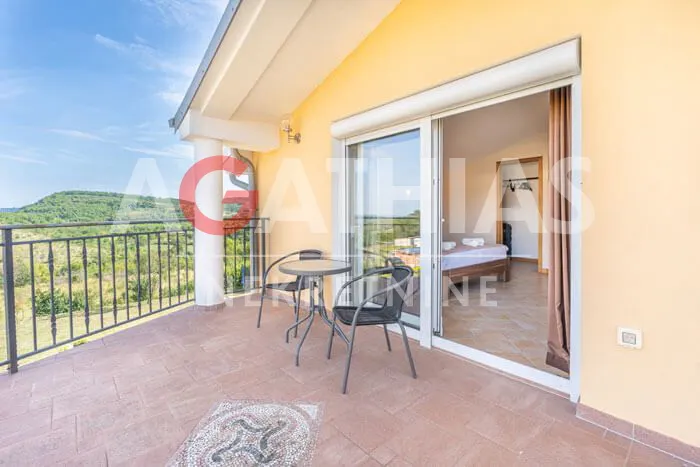 House - Buje, 305m2
